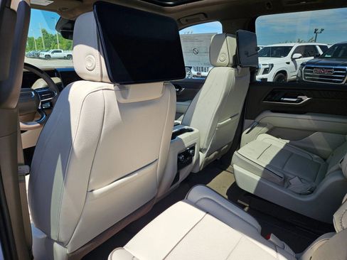 New 2026 GMC Yukon XL Denali w/ Denali Reserve Package AWD/4WD image 26