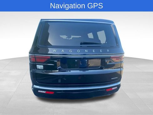 Used 2024 Jeep Wagoneer Series II w/ Flexible Seating Group RWD image 9