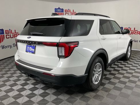 New 2026 Ford Explorer Active RWD image 3