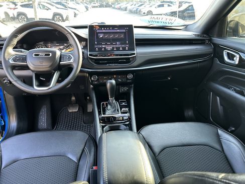 Used 2024 Jeep Compass Latitude w/ Convenience Group image 32