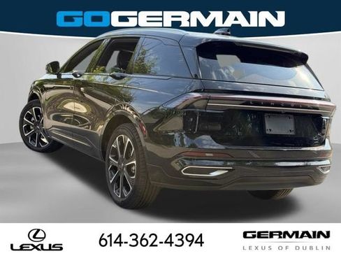 Used 2026 Lincoln Nautilus Reserve AWD/4WD image 11