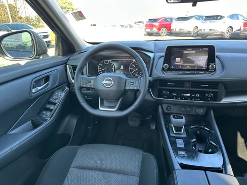 Used 2026 Nissan Rogue SV image 23