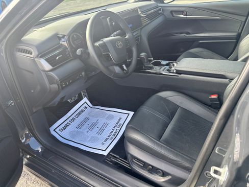 Used 2025 Toyota Camry XSE w/ Premium Package FWD image 10
