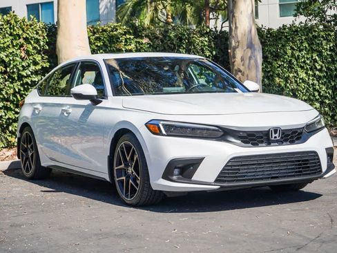 Used 2023 Honda Civic Sport Touring image 3
