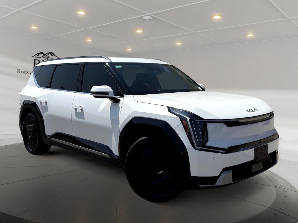 Used 2024 Kia EV9 Land AWD/4WD image 1