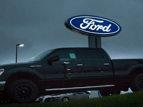 Used 2023 Ford Bronco Big Bend w/ Sasquatch Package AWD/4WD image 6