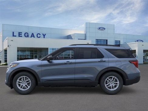 New 2026 Ford Explorer Active image 3