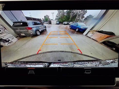 New 2026 GMC Sierra 1500 SLT image 4