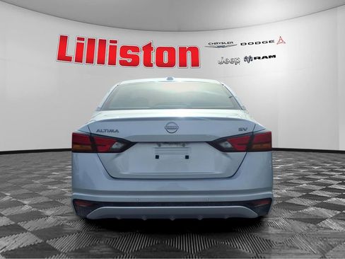 Used 2023 Nissan Altima 2.5 SV image 4