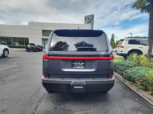 Used 2024 Lexus GX 550 w/ Cold Area Package AWD/4WD image 4