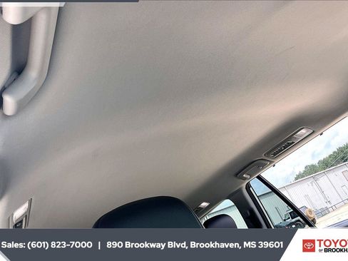 Used 2024 Toyota Grand Highlander AWD image 16
