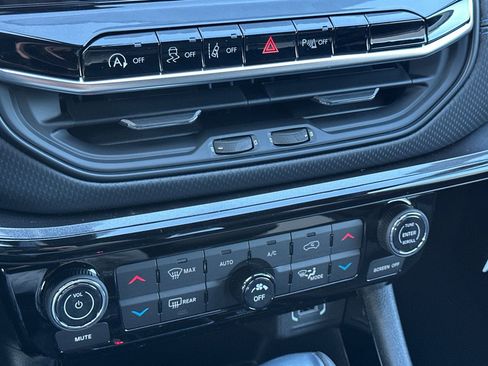 New 2026 Jeep Compass Limited image 19