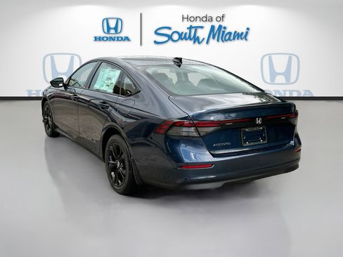 New 2025 Honda Accord SE image 4