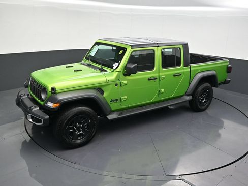 Used 2025 Jeep Gladiator Sport AWD/4WD image 15