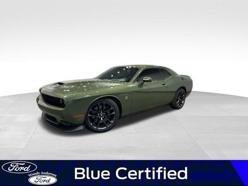 Used 2022 Dodge Challenger R/T Scat Pack image 1