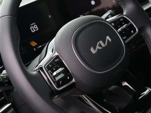 Used 2025 Kia Sorento S w/ Panoramic Sunroof Package FWD image 24