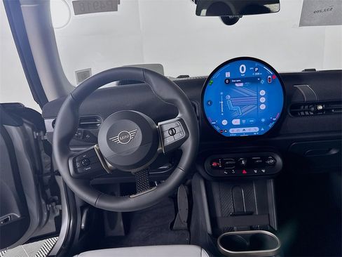 Certified 2025 MINI Cooper S image 22