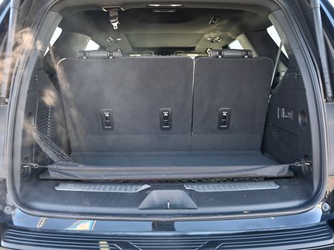 Used 2025 GMC Yukon AT4 w/ AT4 Premium Package image 34