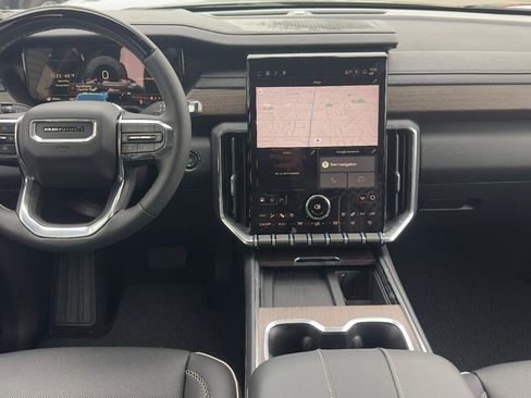 New 2026 GMC Acadia Denali image 11