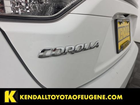 Used 2024 Toyota Corolla LE FWD image 11