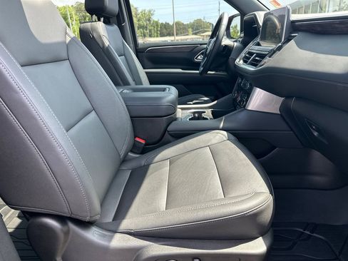 Used 2024 Chevrolet Tahoe Z71 w/ Z71 Off-Road Package AWD/4WD image 14