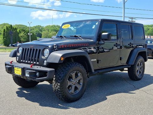 Used 2018 Jeep Wrangler Unlimited Rubicon AWD/4WD image 3