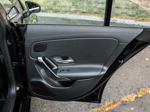 Used 2025 Mercedes-Benz CLA 250 4MATIC image 16