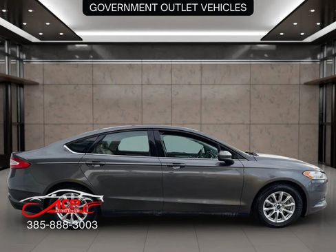 Used 2016 Ford Fusion S image 5