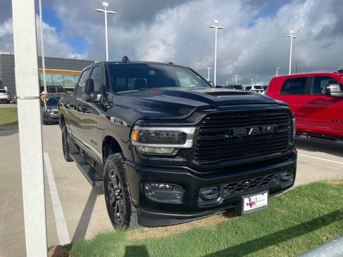 Used 2023 RAM 2500 Laramie w/ Night Edition AWD/4WD image 3