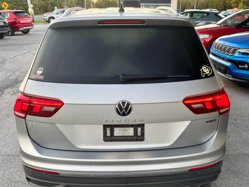 Used 2022 Volkswagen Tiguan SE AWD/4WD image 4
