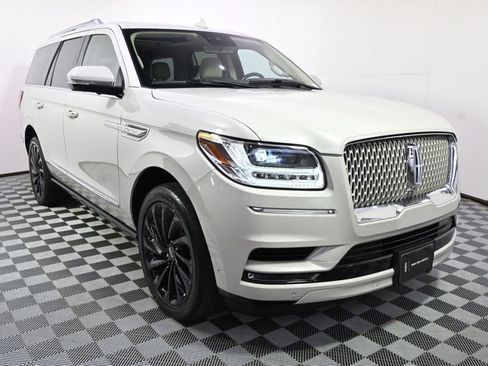 Used 2021 Lincoln Navigator Reserve AWD/4WD image 9