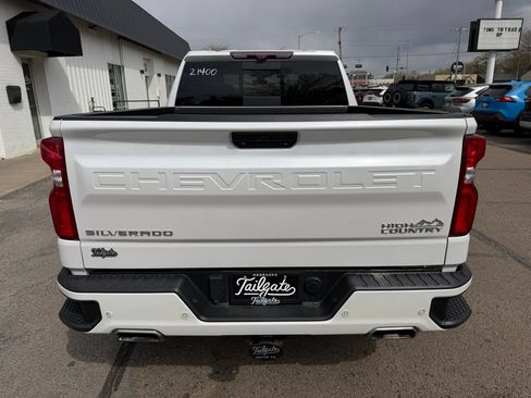 Used 2020 Chevrolet Silverado 1500 High Country w/ Technology Package AWD/4WD image 6