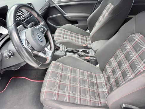 Used 2018 Volkswagen GTI S FWD image 10