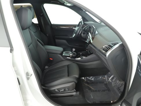 Used 2024 BMW X3 sDrive30i w/ Convenience Package RWD image 14