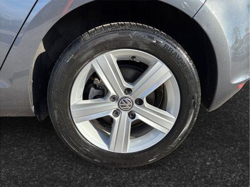 Used 2017 Volkswagen Golf Wolfsburg Edition image 13