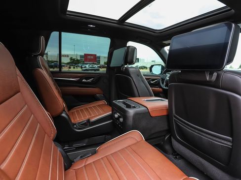 Used 2023 GMC Yukon Denali Ultimate AWD/4WD image 27