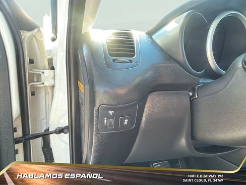 Used 2013 Kia Soul + image 16