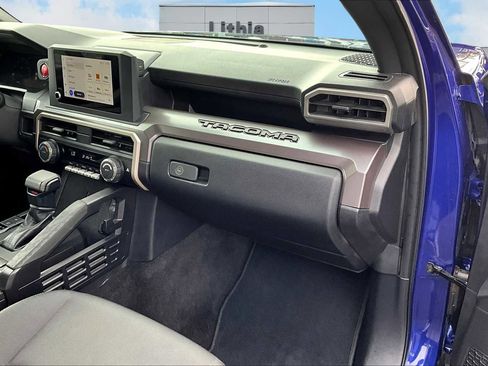 Used 2025 Toyota Tacoma TRD Off-Road image 24