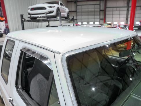 Used 1993 Ford F150 XLT image 19