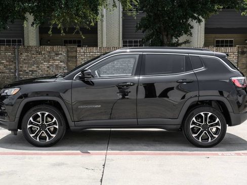 Used 2023 Jeep Compass Limited AWD/4WD image 20
