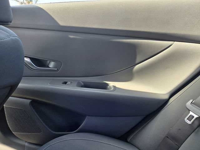 Used 2024 Hyundai Elantra SEL FWD image 6