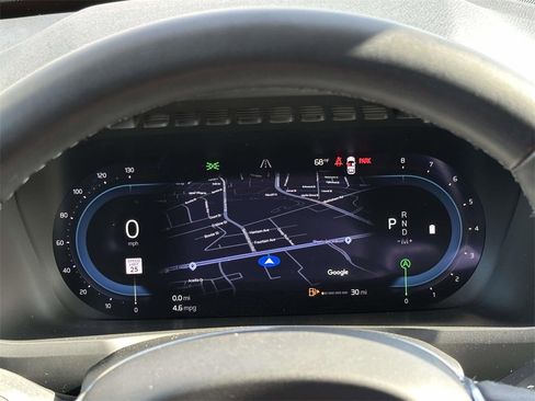 Used 2024 Volvo XC90 B5 Plus image 11