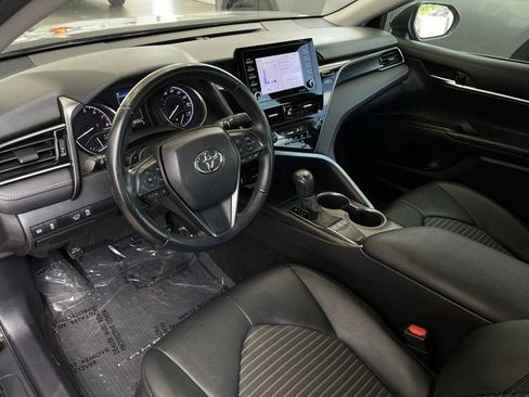 Used 2022 Toyota Camry SE FWD image 10