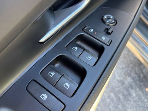 Certified 2026 Hyundai Elantra SE FWD image 18