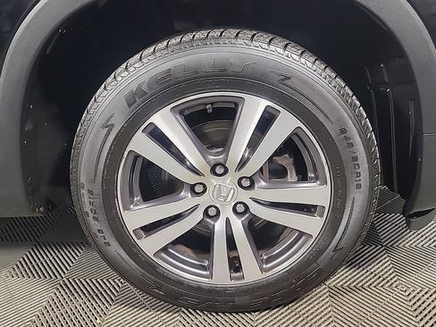 Certified 2017 Honda Pilot EX image 3