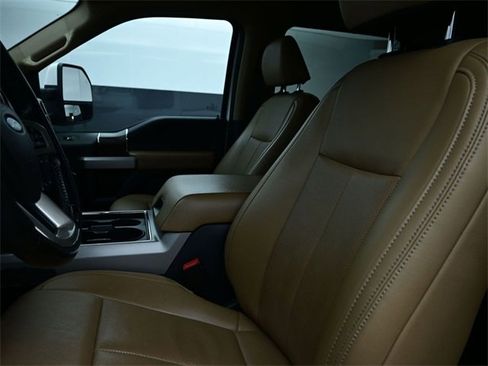 Used 2022 Ford F250 Lariat w/ Lariat Value Package image 8