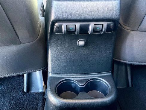 Used 2018 Jeep Wrangler Unlimited Sport S image 23