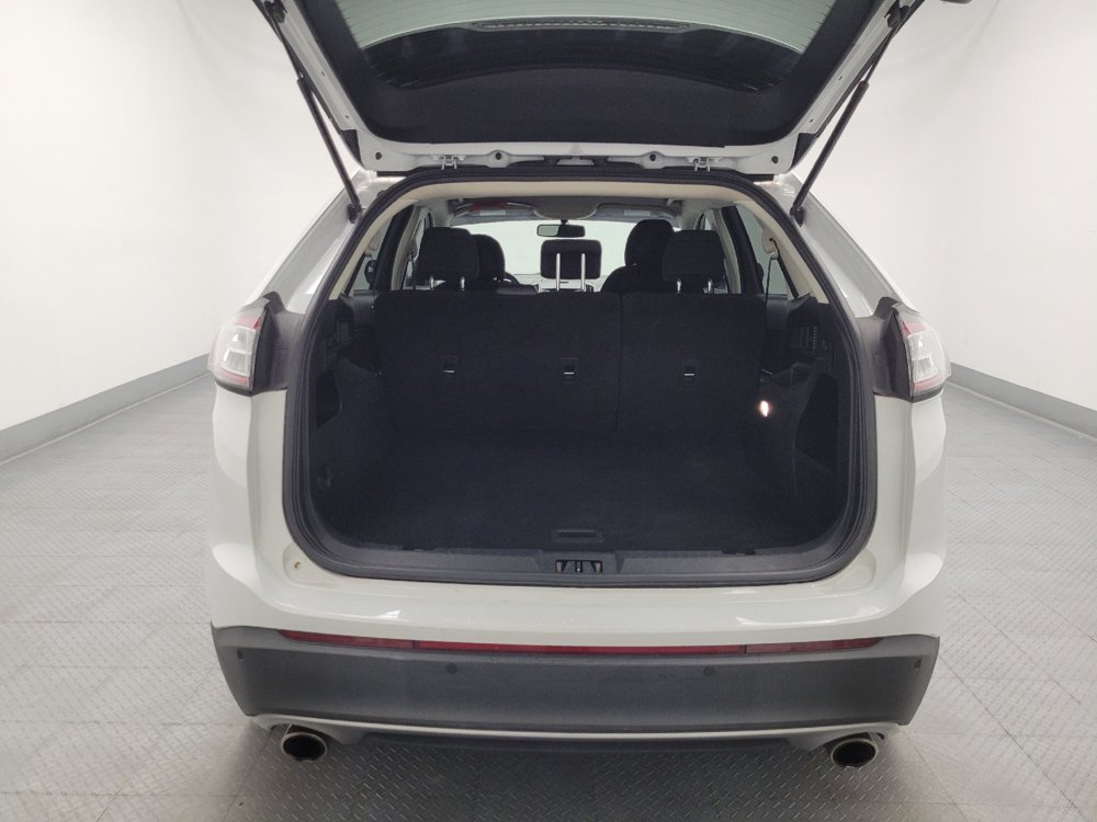 Used 2018 Ford Edge SEL FWD image 29