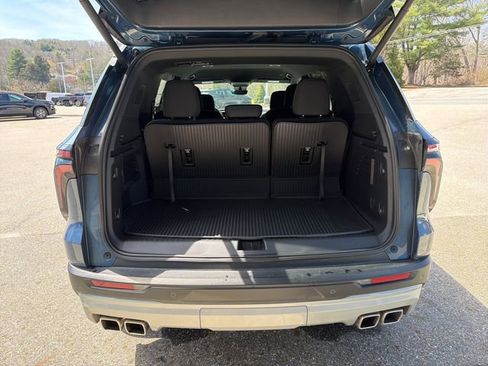 New 2026 Chevrolet Traverse LT w/ Driver Confidence Package FWD image 12