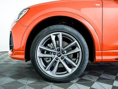 Used 2022 Audi Q3 2.0T Premium w/ Black Optic Sport Package image 6